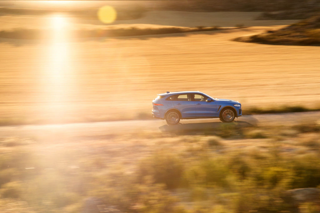 2019 Jaguar F-Pace SVR