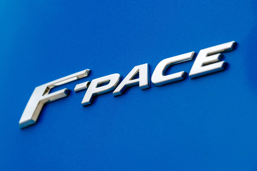 2019 Jaguar F-Pace SVR