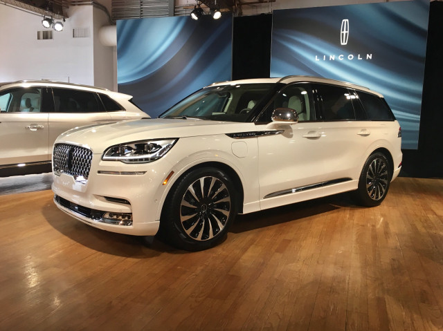 2020 Lincoln Aviator plug-in hybrid