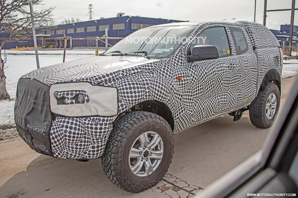 2021 Ford Bronco test mule spy shots - Image via S. Baldauf/SB-Medien