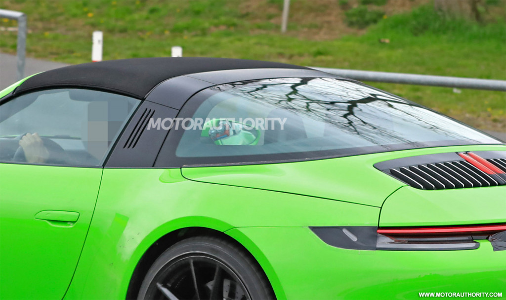 2021 Porsche 911 Targa spy shots - Image via S. Baldauf/SB-Medien