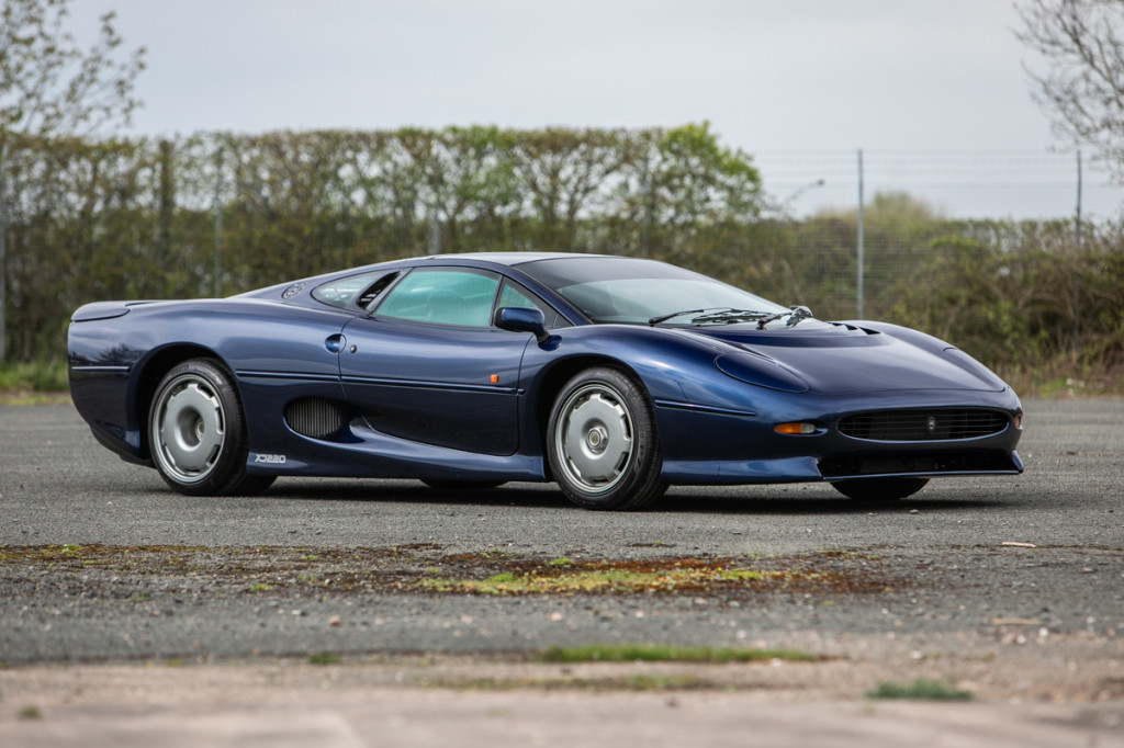 1995 Jaguar XJ220 at Silverstone Auctions