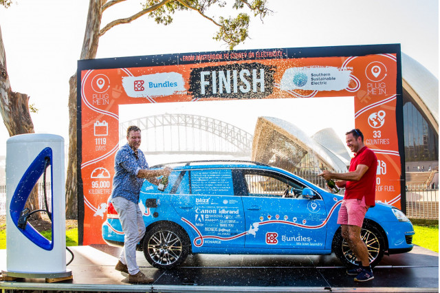 Wiebe Wakker finishes electric-car tour