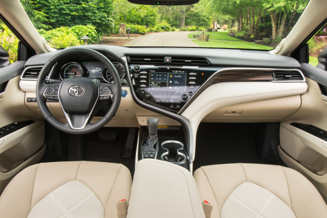 2018 Toyota Camry XLE Hybrid