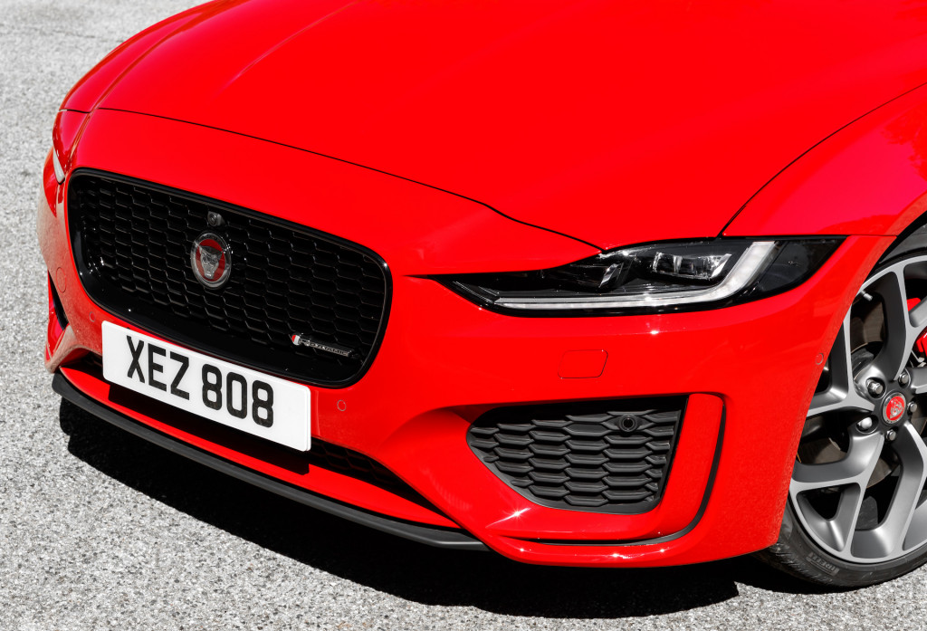 2020 Jaguar XE 2020 Jaguar XE