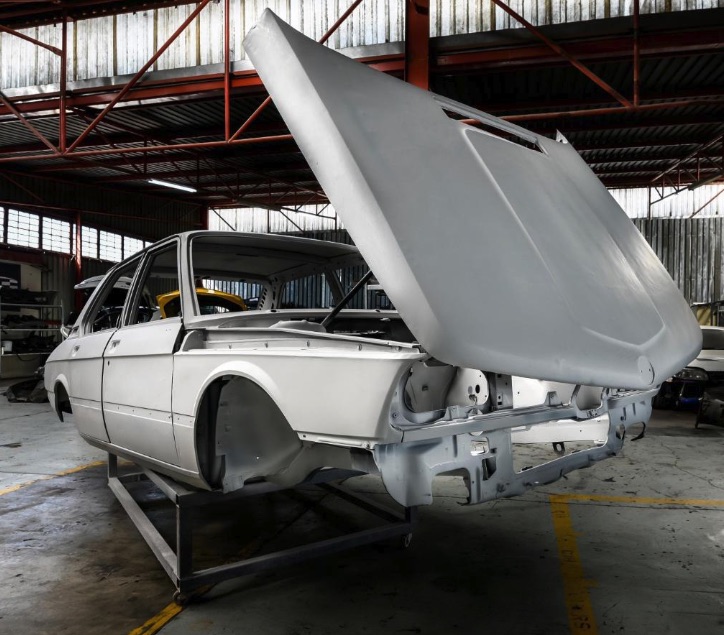 1976 BMW 530 MLE restoration