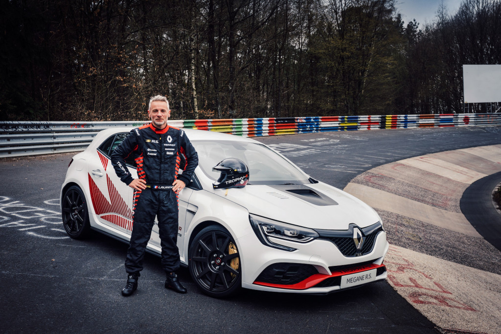 Renault Megane RS Trophy R Nürburgring record