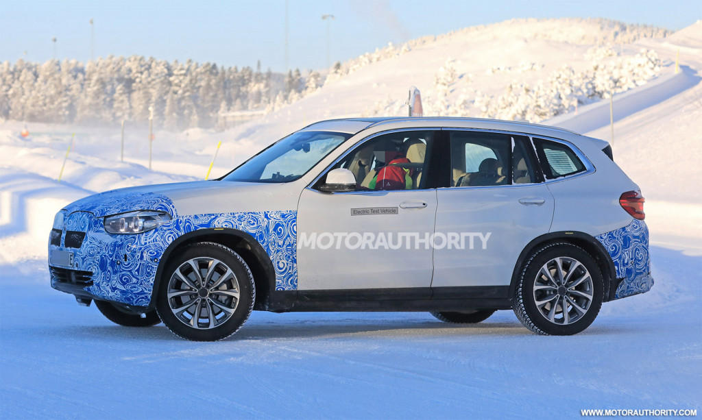 2021 BMW iX3 spy shots - Image via S. Baldauf/SB-Medien 2021 BMW iX3 spy shots - Image via S. Baldauf/SB-Medien