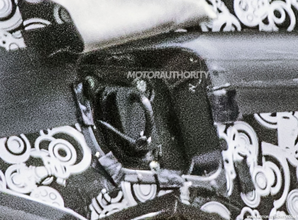 2020 Fiat 500e spy shots - Image via S. Baldauf/SB-Medien 2020 Fiat 500e spy shots - Image via S. Baldauf/SB-Medien