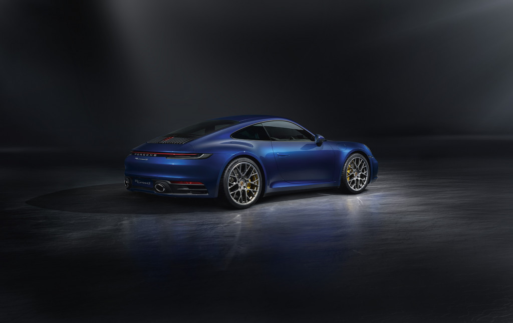 2020 Porsche 911 Carrera