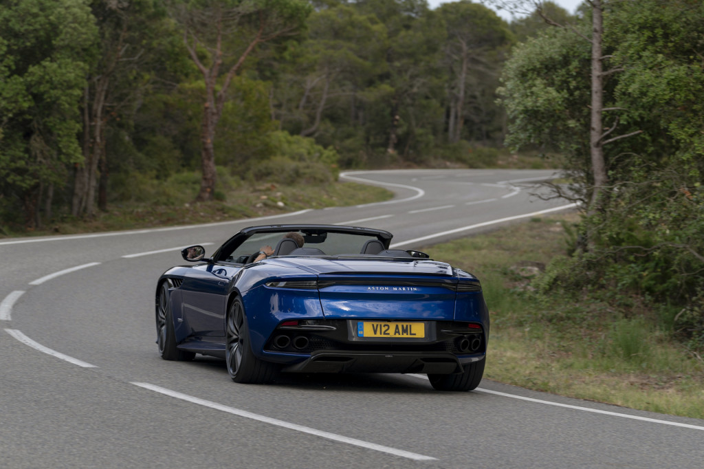 2020 Aston Martin DBS Superleggera Volante