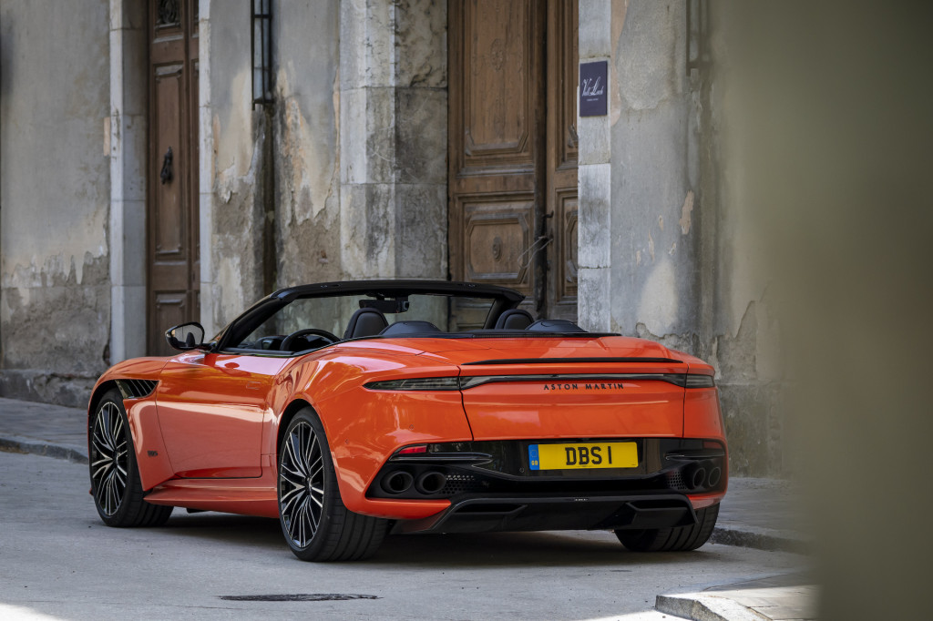 2020 Aston Martin DBS Superleggera Volante