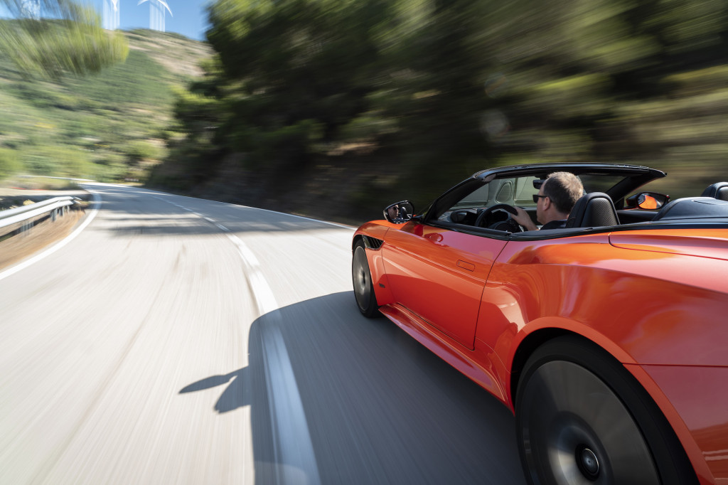 2020 Aston Martin DBS Superleggera Volante