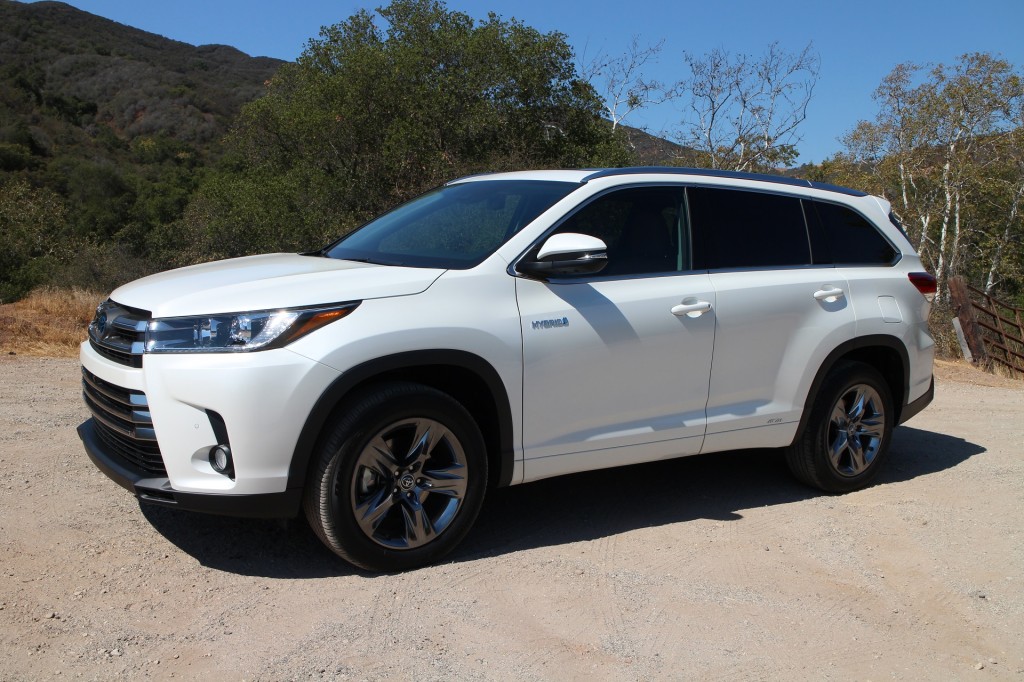 2017 Toyota Highlander Hybrid, test drive, Ojai, California, Sep 2016
