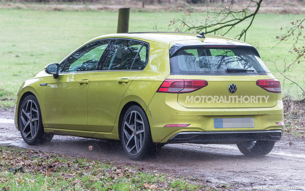 2020 Volkswagen Golf spy shots - Image via S. Baldauf/SB-Medien 2020 Volkswagen Golf spy shots - Image via S. Baldauf/SB-Medien