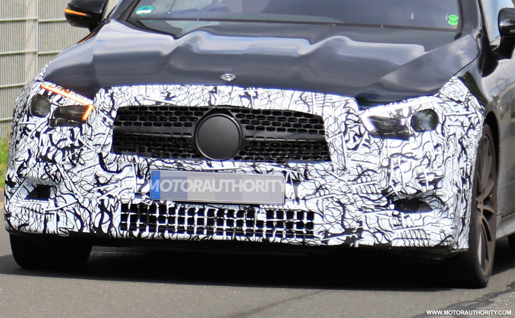 2021 Mercedes-AMG E53 Coupe facelift spy shots - Photo credit: S. Baldauf/SB-Medien 2021 Mercedes-AMG E53 Coupe facelift spy shots - Photo credit: S. Baldauf/SB-Medien