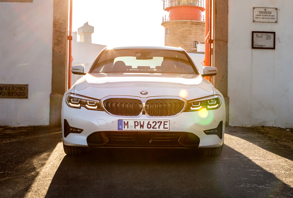2020 BMW 330e 2020 BMW 330e