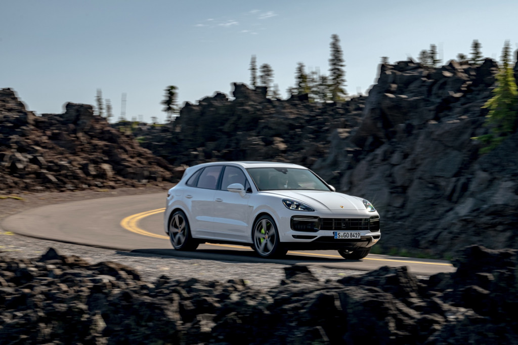 2020 Porsche Cayenne Turbo S E-Hybrid 
