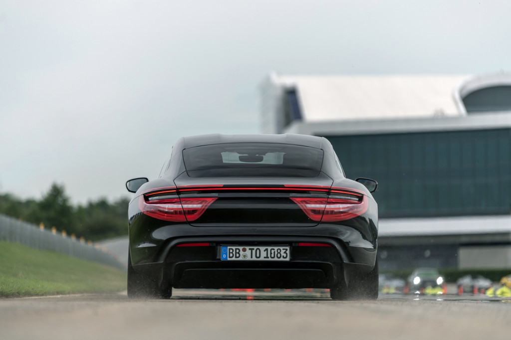2020 Porsche Taycan preview 2020 Porsche Taycan preview
