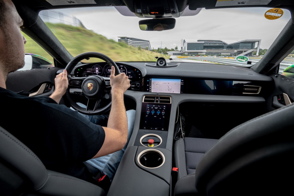 2020 Porsche Taycan preview 2020 Porsche Taycan preview