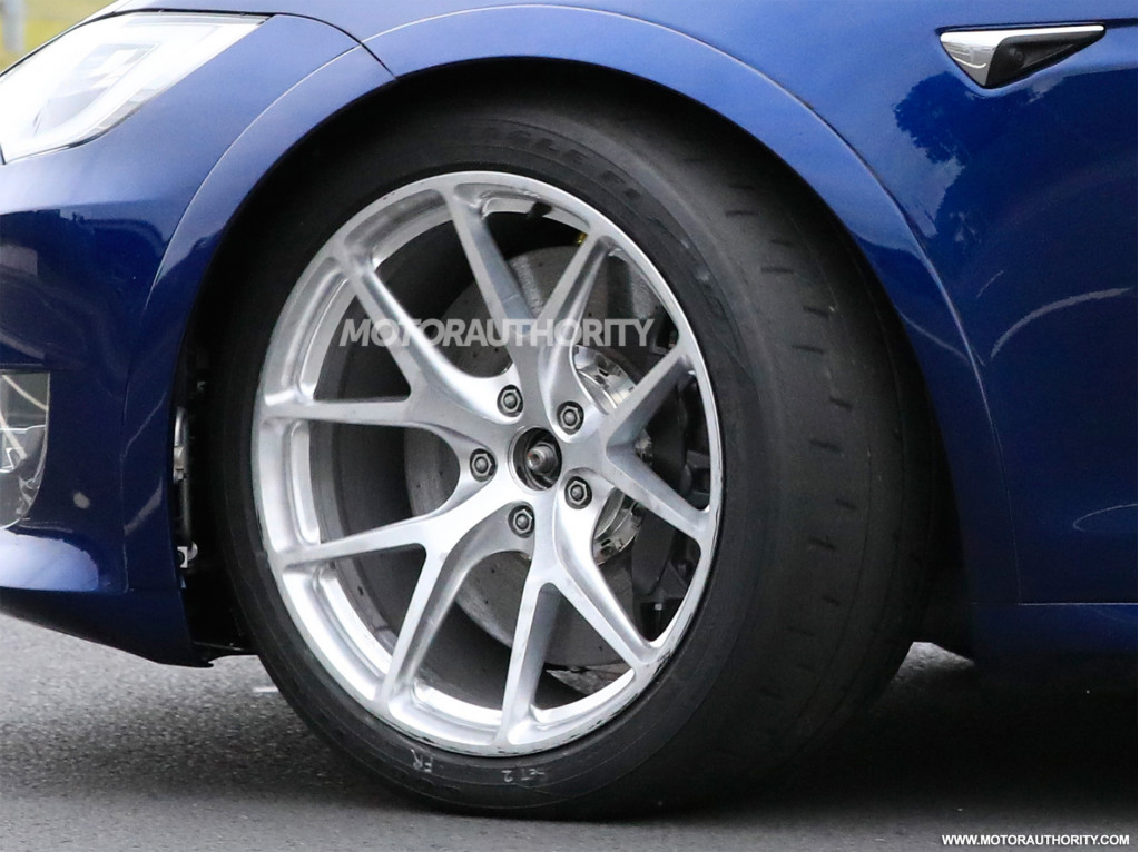 Tesla Model S Plaid spy shots - Photo credit: S. Baldauf/SB-Medien Tesla Model S Plaid spy shots - Photo credit: S. Baldauf/SB-Medien