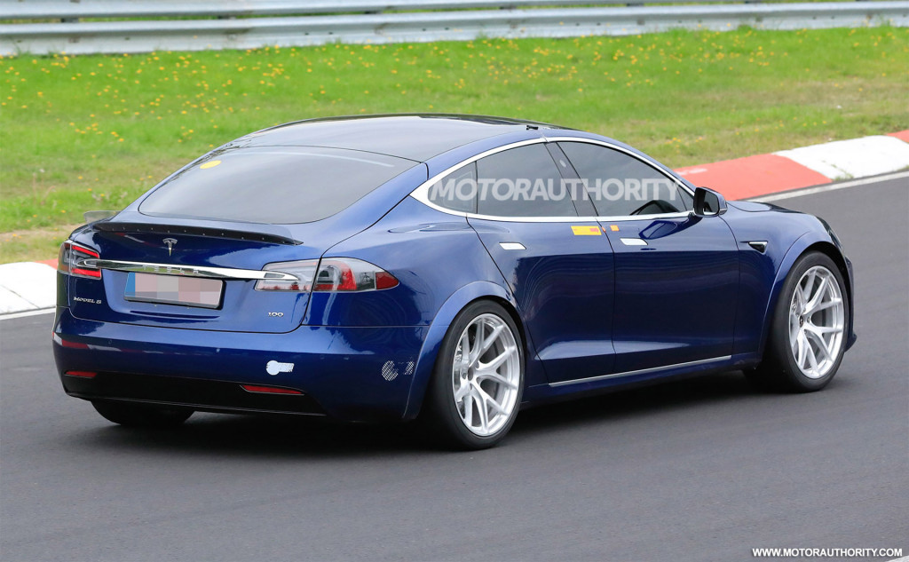 Tesla Model S Plaid spy shots - Photo credit: S. Baldauf/SB-Medien Tesla Model S Plaid spy shots - Photo credit: S. Baldauf/SB-Medien