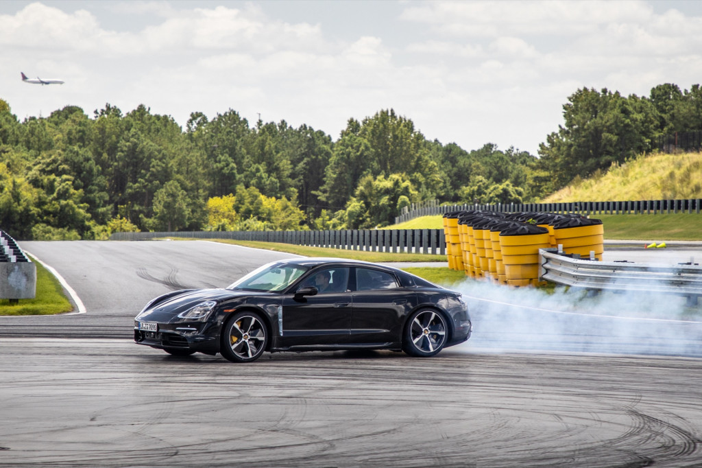 2020 Porsche Taycan preview