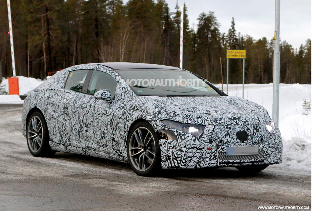 2021 Mercedes-Benz EQS spy shots - Photo credit: S. Baldauf/SB-Medien 2021 Mercedes-Benz EQS spy shots - Photo credit: S. Baldauf/SB-Medien