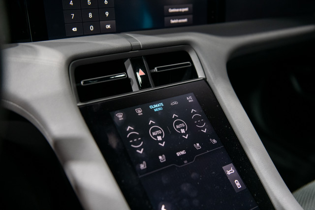 2020 Porsche Taycan 4S, 2019 LA Auto Show