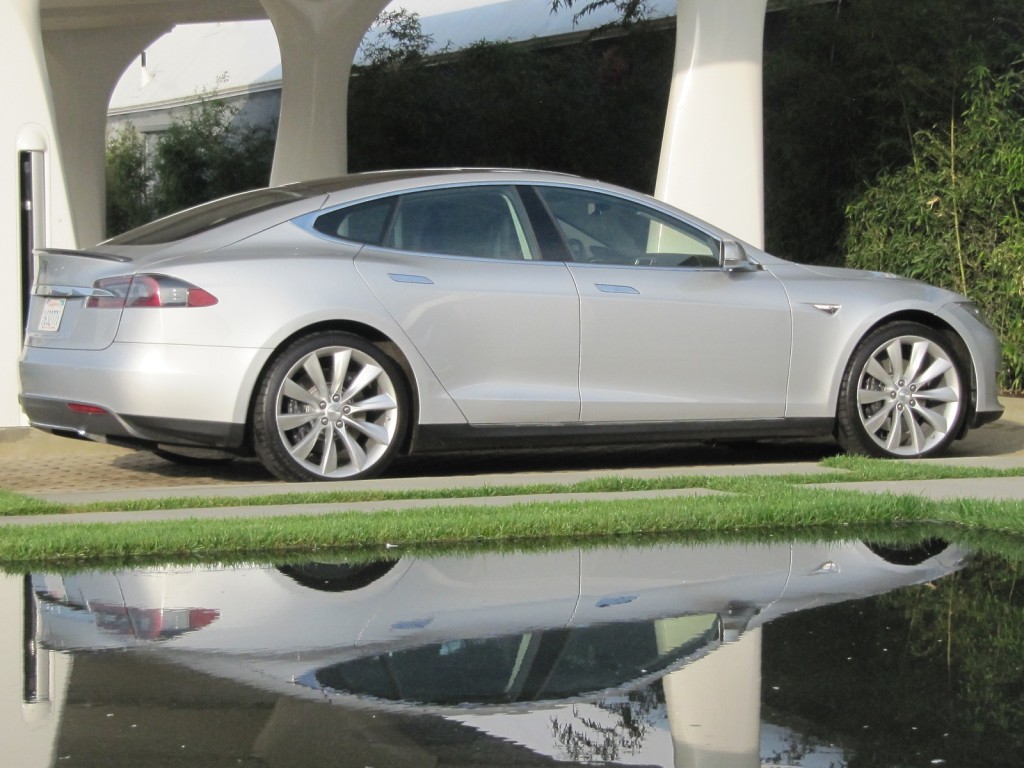 2012 Tesla Model S 2012 Tesla Model S