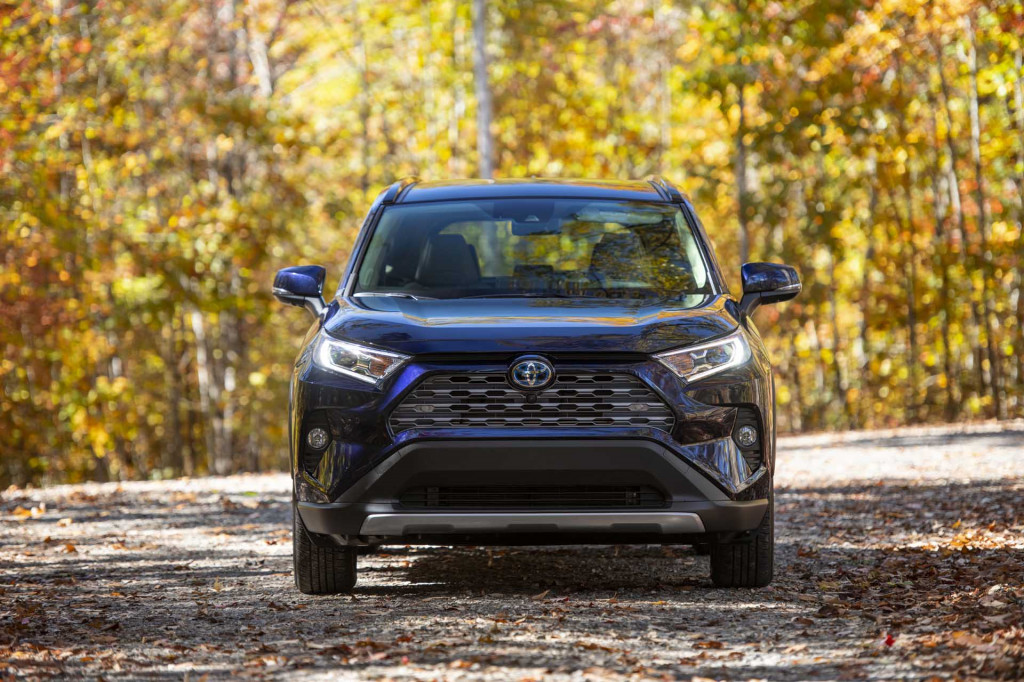 2019 Toyota RAV4 Hybrid - Best Car To Buy 2020