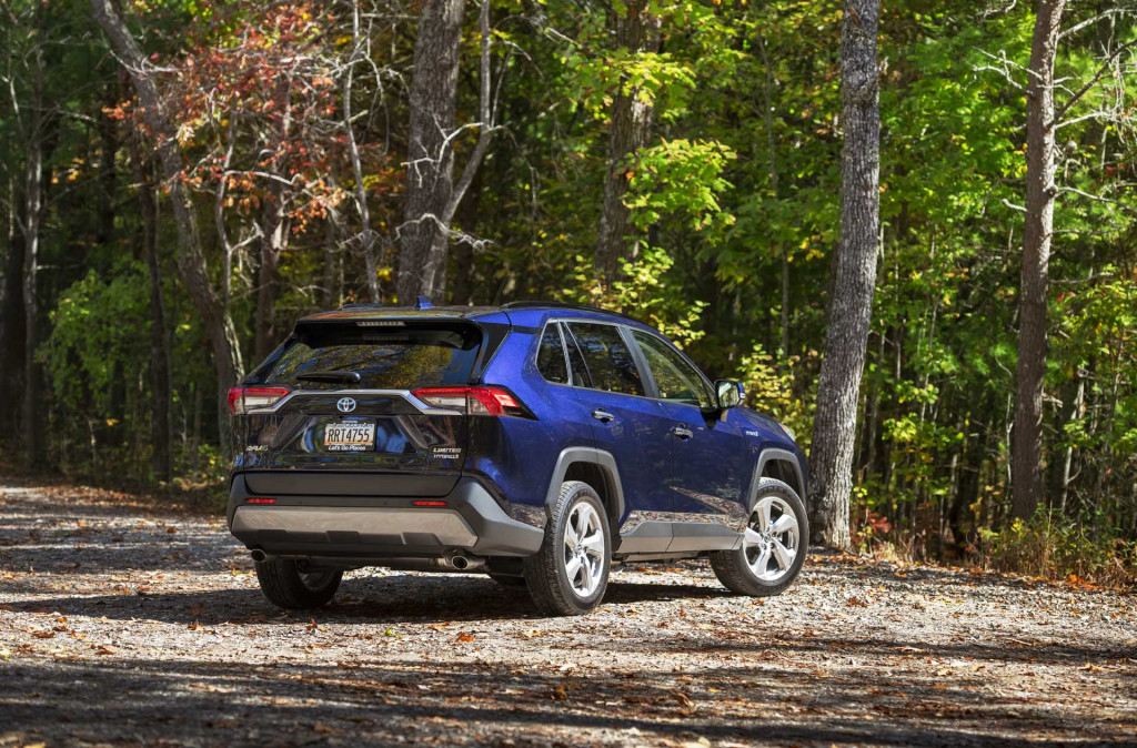 2019 Toyota RAV4 Hybrid - Best Car To Buy 2020