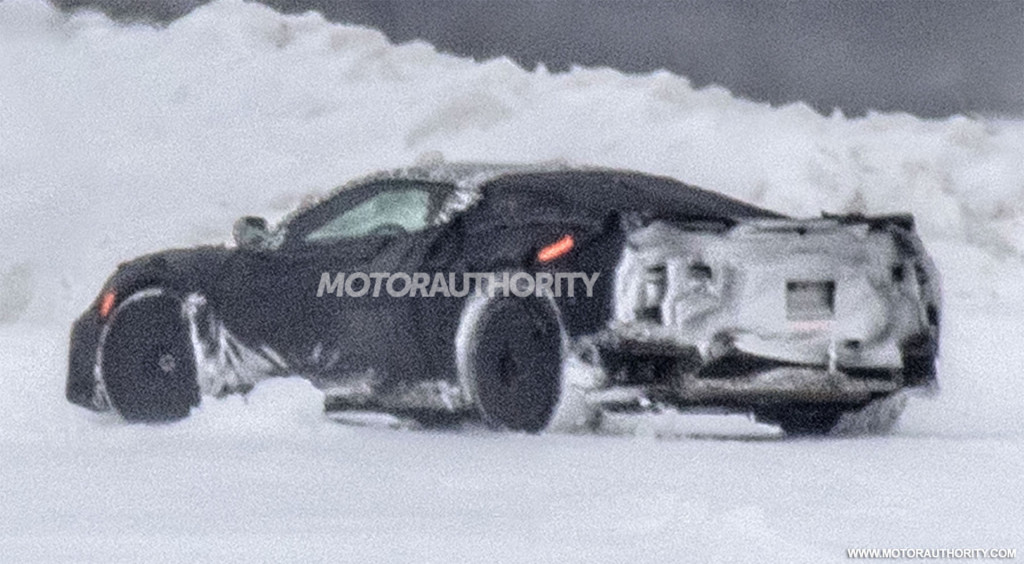 2022 Chevrolet Corvette Z06 spy shots - Photo credit: S. Baldauf/SB-Medien 2022 Chevrolet Corvette Z06 spy shots - Photo credit: S. Baldauf/SB-Medien