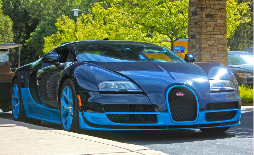 Bugatti Veyron Grand Sport Vitesse - Image via Manuel Carrillo III