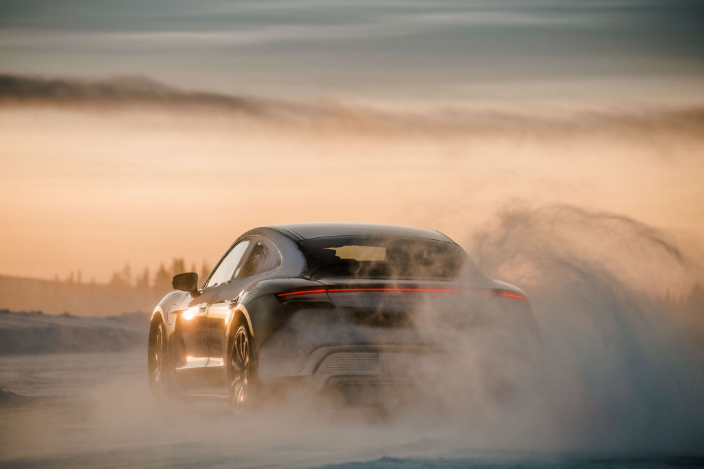 Porsche Ice Force Pro - Taycan Turbo S Porsche Ice Force Pro - Taycan Turbo S