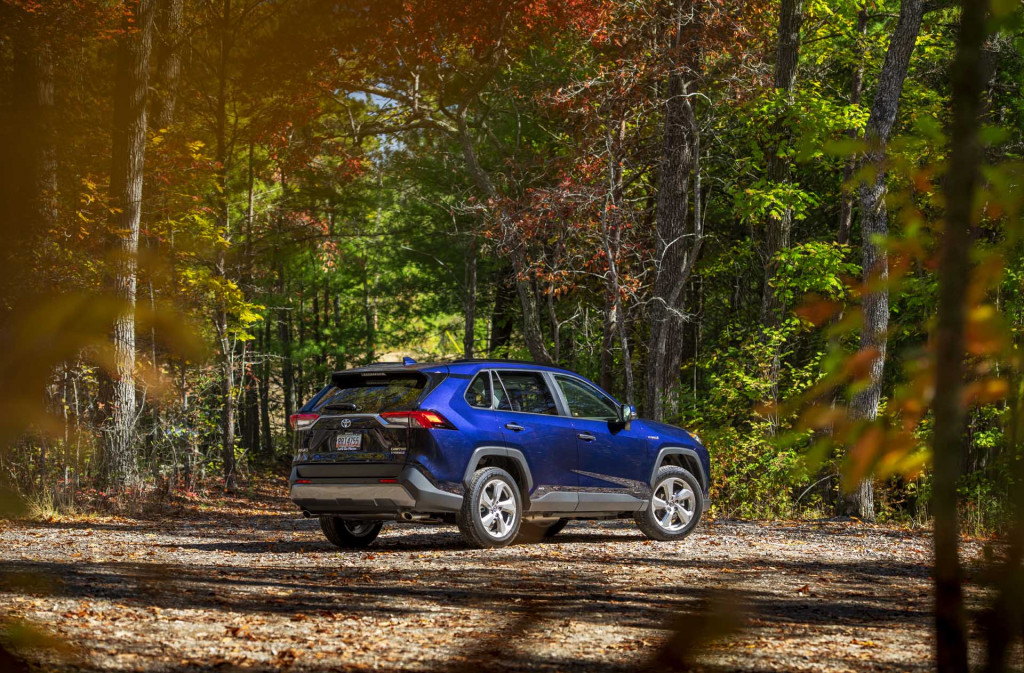 2019 Toyota RAV4 Hybrid - Best Car To Buy 2020