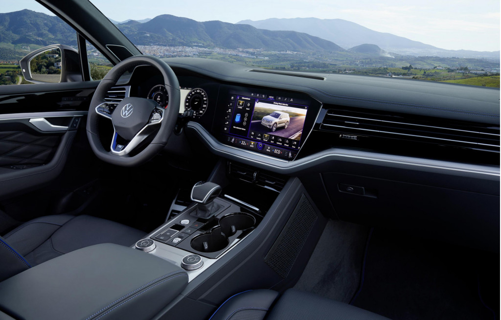 2020 Volkswagen Touareg R