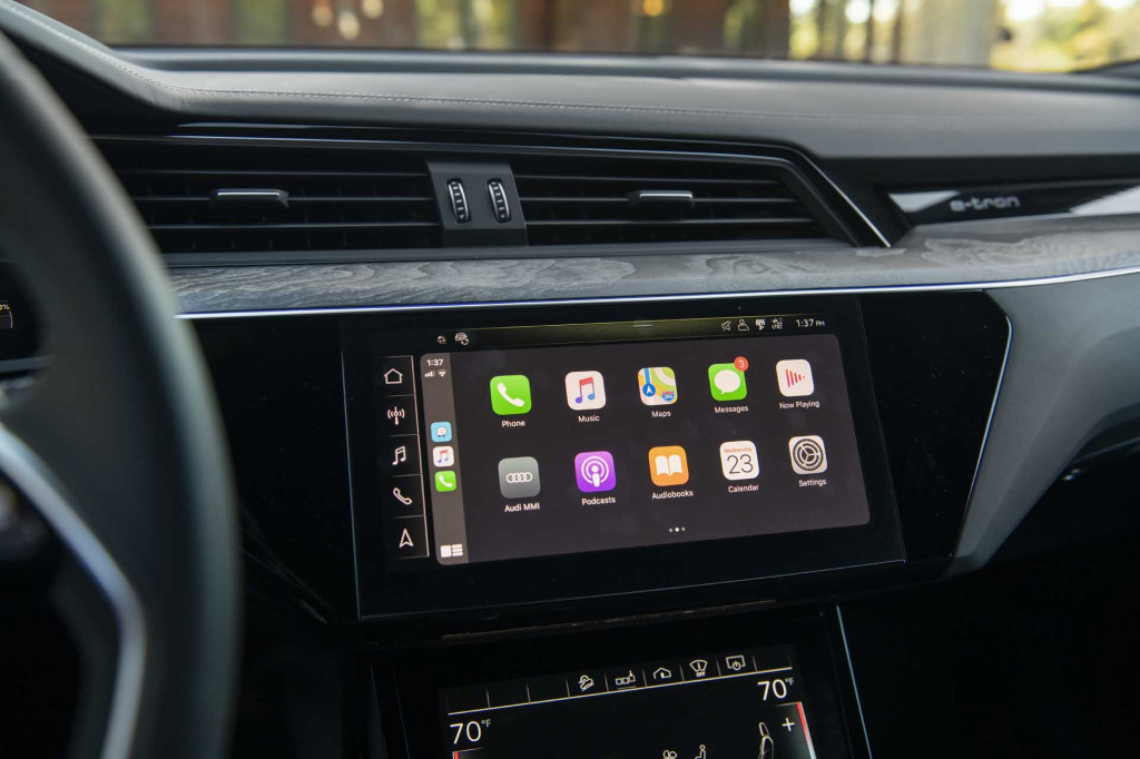 2019 Audi E-Tron Apple CarPlay