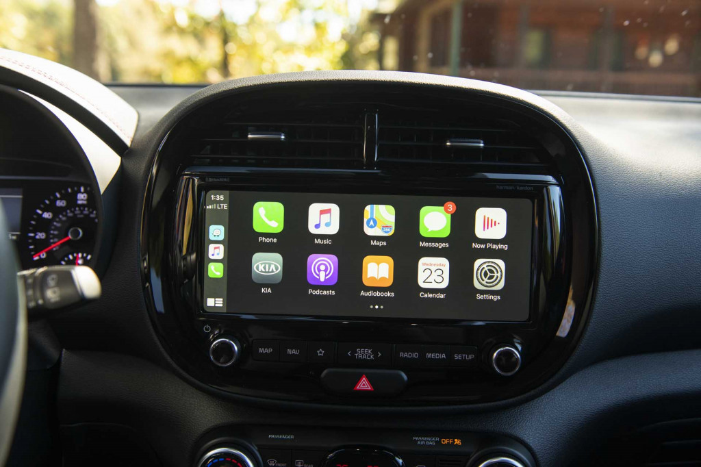 2020 Kia Soul Apple CarPlay