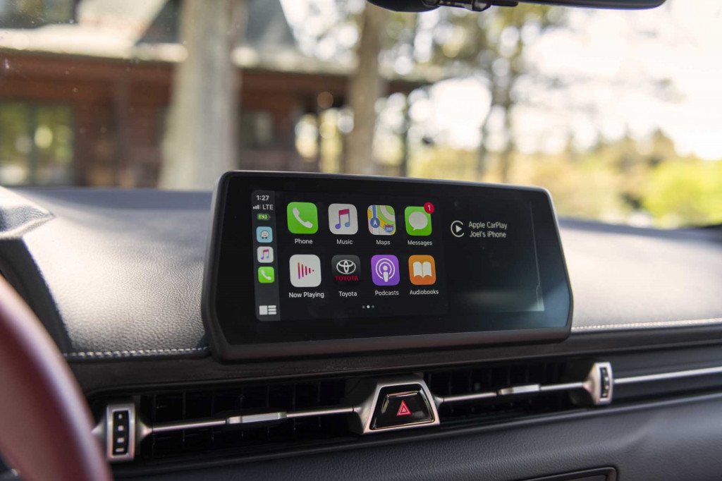 2020 Toyota Supra Apple CarPlay