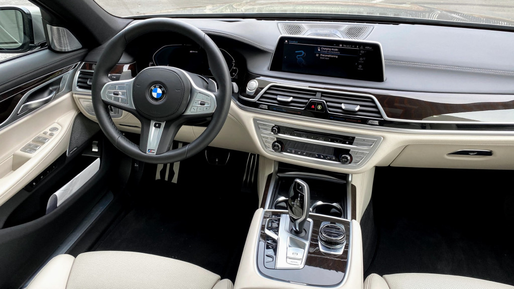 2020 BMW 745e xDrive - drive review