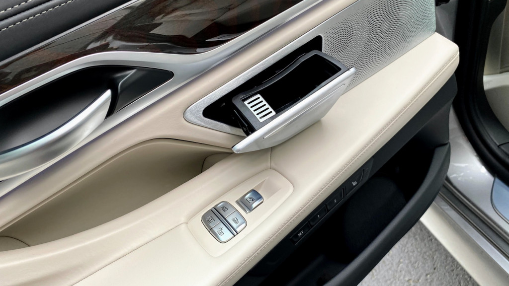 2020 BMW 745e xDrive - drive review