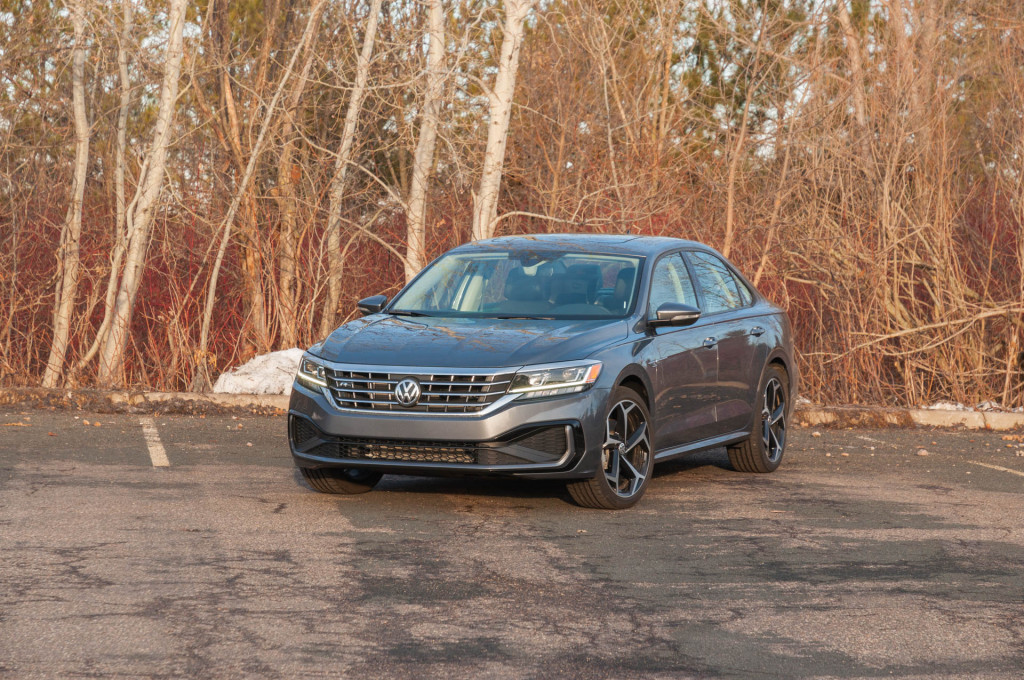 2020 Volkswagen Passat R-Line