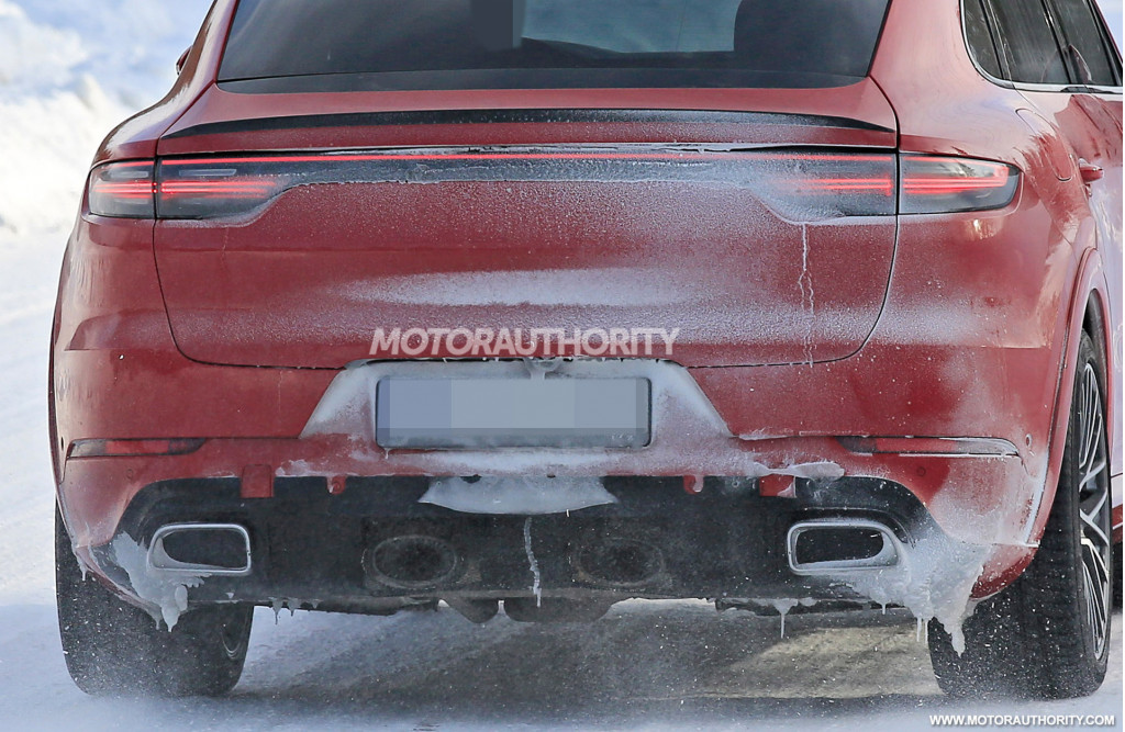 2022 Porsche Cayenne GTS Coupe spy shots - Photo credit: S. Baldauf/SB-Medien