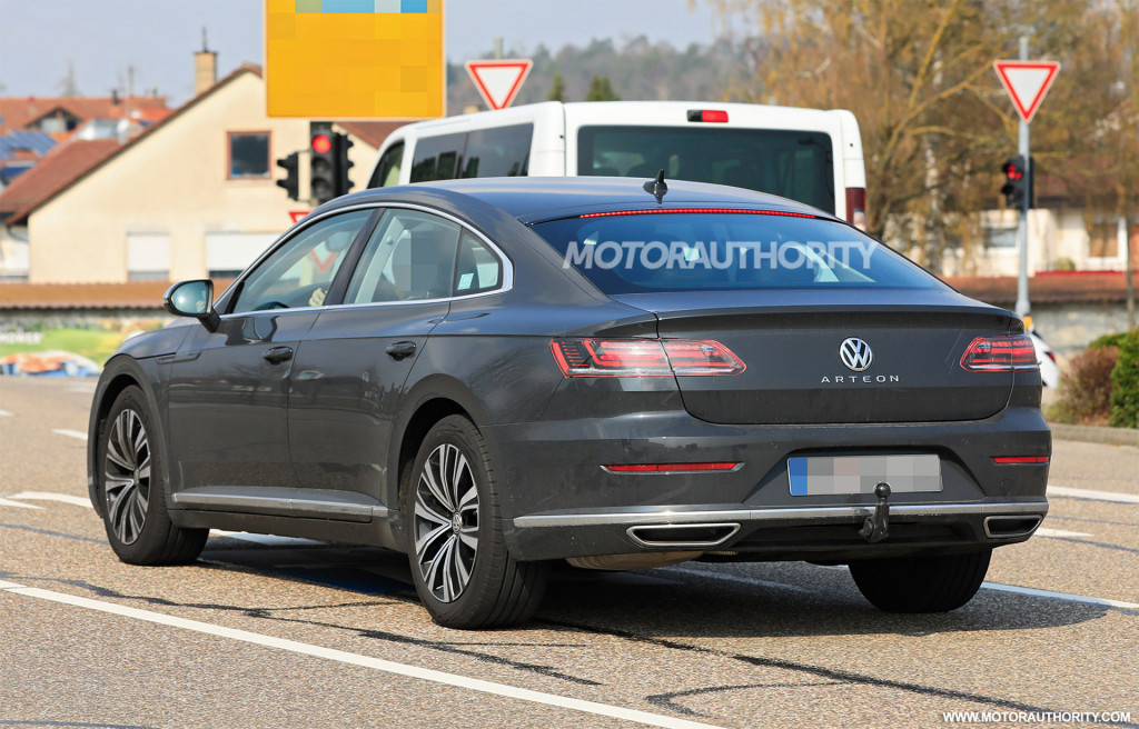 2021 Volkswagen Arteon facelift spy shots - Photo credit: S. Baldauf/SB-Medien