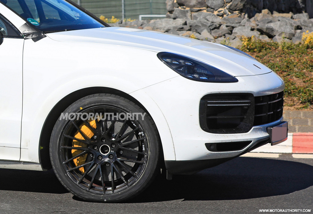 2022 Porsche Cayenne GTS Coupe spy shots - Photo credit: S. Baldauf/SB-Medien