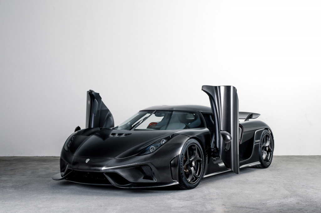 Koenigsegg Regera in bare carbon fiber - Image via Keno Zache Photography/Carage