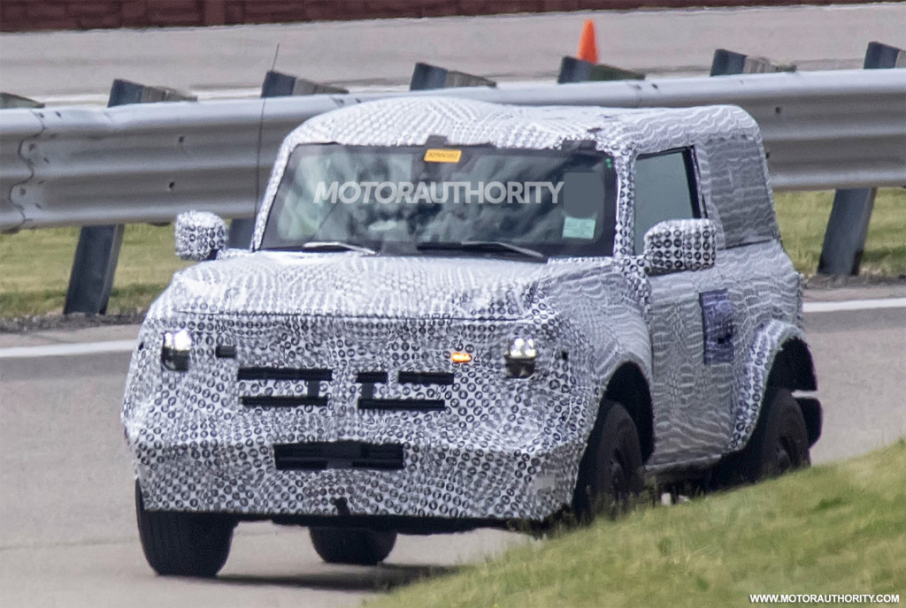 2021 Ford Bronco 3-door spy shots - Photo credit: S. Baldauf/SB-Medien