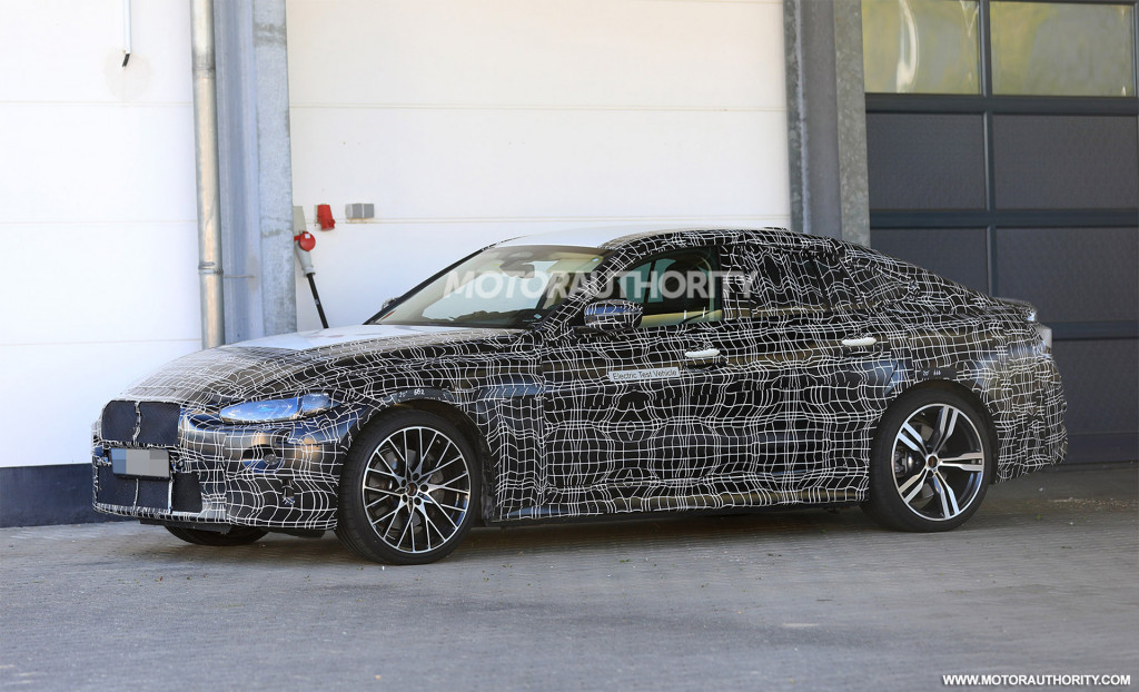2022 BMW i4 spy shots - Photo credit: S. Baldauf/SB-Medien