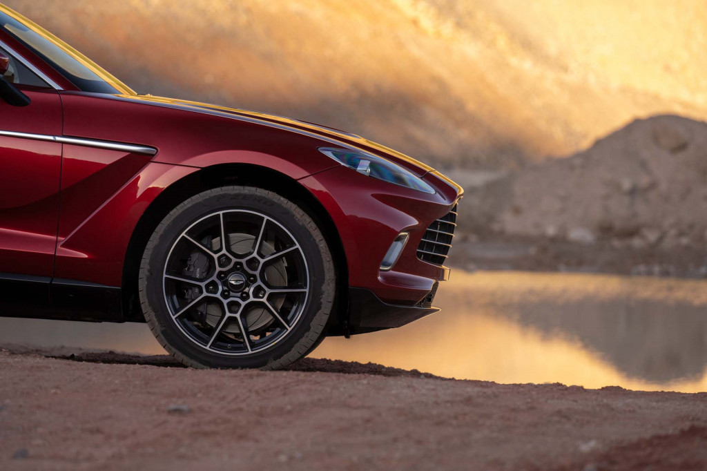 2021 Aston Martin DBX